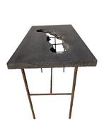 Wallavibe - Bijzettafel - IJzer, Lichtgewicht beton., Antiek en Kunst, Curiosa en Brocante