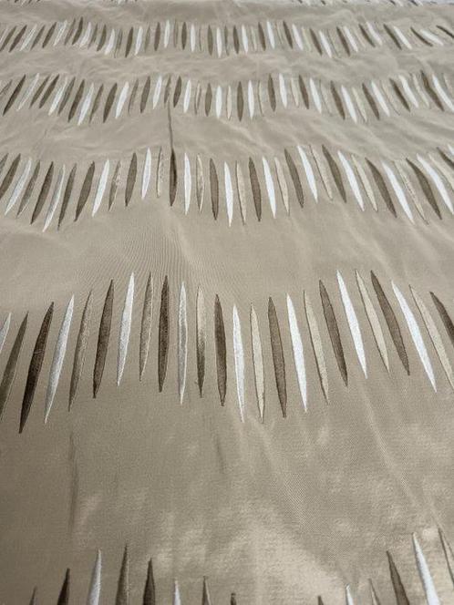 geborduurde seta maat 5.90x1.40 m - Textiel - 590 cm - 140, Antiek en Kunst, Antiek | Kleden en Textiel