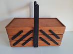 Naaidoos - Hout - harmonica naaidoo / naaikoffer