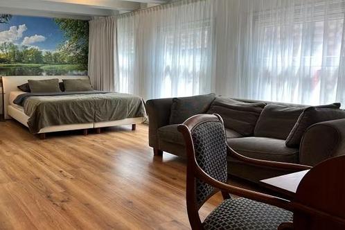 Studio Vijzelstraat in Amsterdam, Huizen en Kamers, Kamers te huur, 20 tot 35 m², Amsterdam