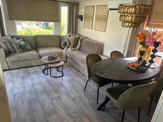 Sfeervol chalet Molencaten ‘t Hout Bakkeveen stacaravan, Caravans en Kamperen, Stacaravans, tot en met 5, Ophalen