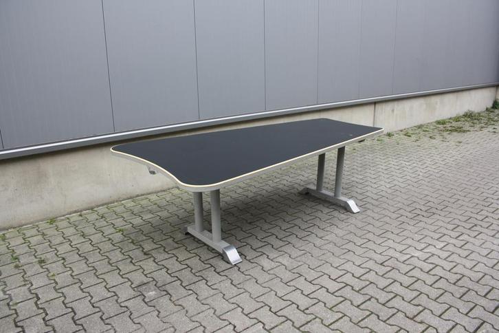Veel voorraad Gispen tafels. New en Vintage., Huis en Inrichting, Tafels | Eettafels, 50 tot 100 cm, 200 cm of meer, Rechthoekig