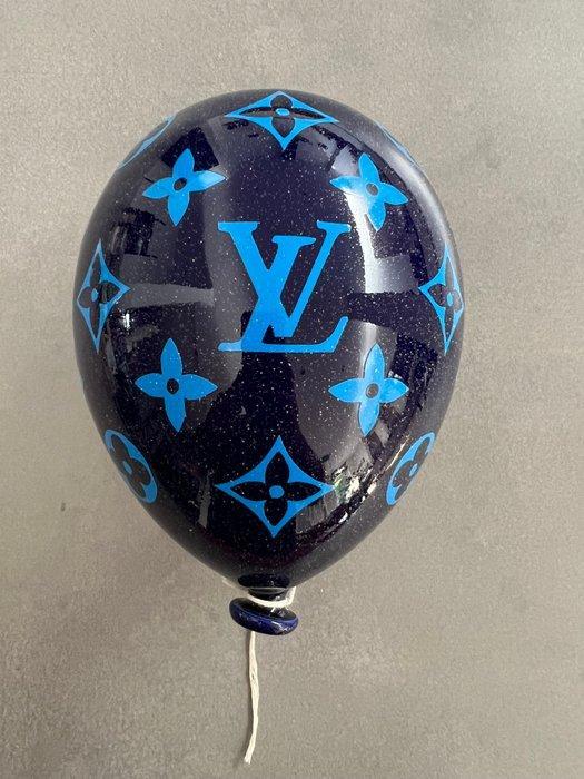 MVR (XX) - Louis Vuitton Ceramic Balloon, Antiek en Kunst, Kunst | Designobjecten