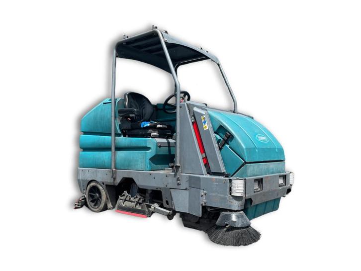 Tennant 8300, Zakelijke goederen, Machines en Bouw | Onderhoud en Reiniging, Ophalen of Verzenden