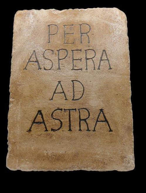 sculptuur, Per Aspera Ad Astra - 24 cm - mineraal steen, Antiek en Kunst, Curiosa en Brocante