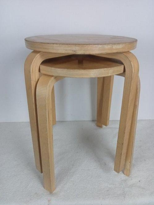 Artek, IKEA - Alvar Aalto - Kruk (2) - Frosta - Multiplex, Antiek en Kunst, Antiek | Meubels | Stoelen en Banken