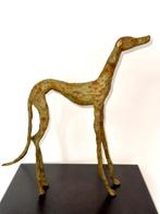 Abdoulaye Derme - sculptuur, Chien Lévrier élancé - 33 cm -, Antiek en Kunst