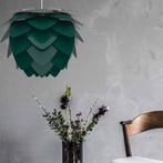 Umage | Aluvia medium hanglamp | forest green, Huis en Inrichting, Lampen | Hanglampen, Minder dan 50 cm, Nieuw, Metaal, Scandinavisch