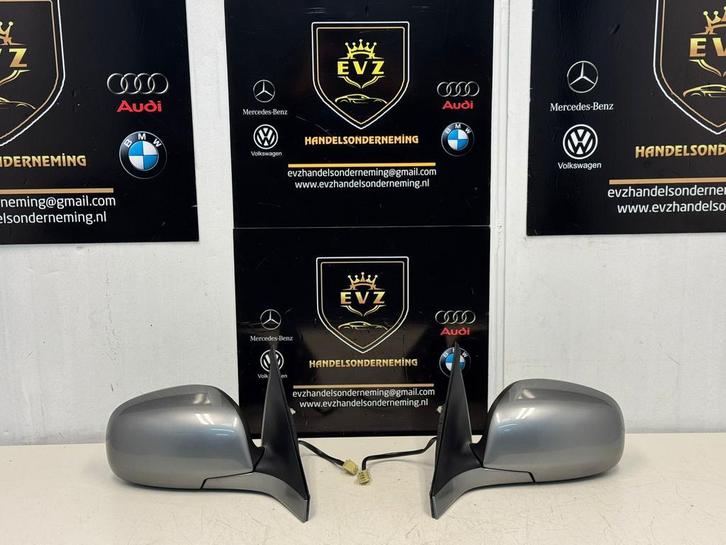 Suzuki Swift 1.3i buitenspiegel rechts en links bj.2007, Auto-onderdelen, Spiegels, Gebruikt, Suzuki