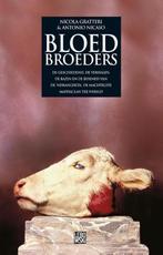 Boek Bloedbroeders 9789048801763, Verzenden, Zo goed als nieuw