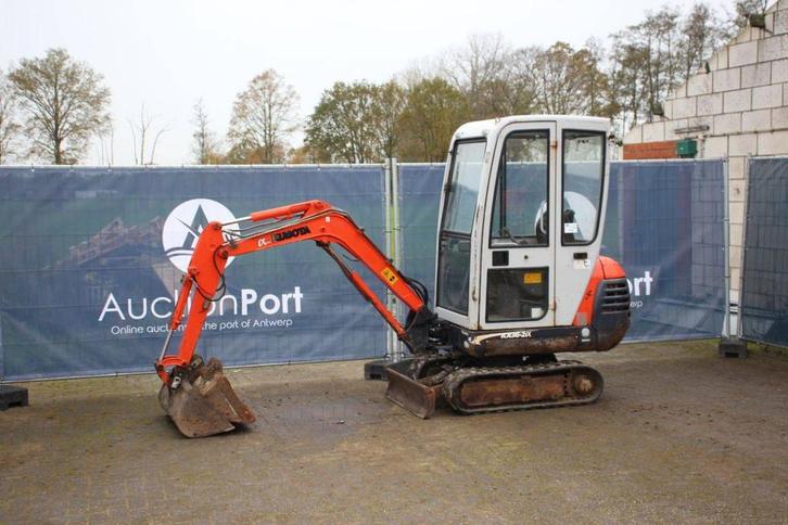 Veiling: Minigraver Kubota KX36-2a Diesel 13kW 2004, Zakelijke goederen, Machines en Bouw | Kranen en Graafmachines, Graafmachine