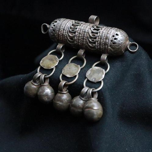 Zilver, Joodse Jemenitische Koraal Hirz Hangers - Talisman, Antiek en Kunst, Kunst | Niet-Westerse kunst