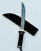 Blade of Elegance: A Handcrafted Tanto with Black Scabbard -, Antiek en Kunst