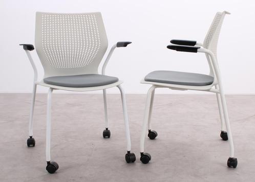 MultiGeneration by Knoll® stoel, Zakelijke goederen, Kantoor en Winkelinrichting | Kantoormeubilair en Inrichting, Stoel, Gebruikt