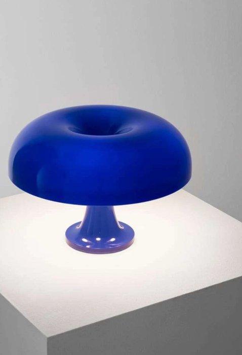 Artemide - Giancarlo Mattioli - Tafellamp - Klein blauw, Antiek en Kunst, Antiek | Lampen