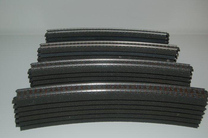 Märklin H0 - 24330 - Modeltreinsporen (24) - 24 C-Rails, Hobby en Vrije tijd, Modeltreinen | H0