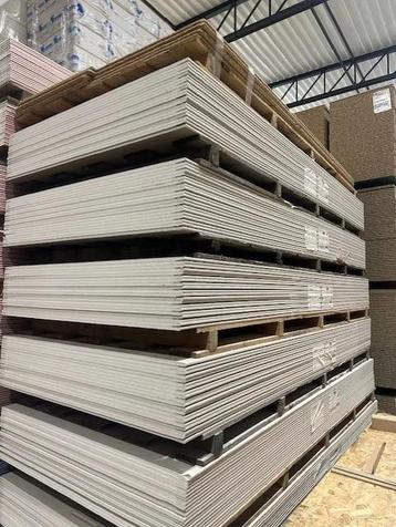 OUTLET gipsplaten 2690x1200x12,5mm 2AK (=3,23mÂ²) beschikbaar voor biedingen