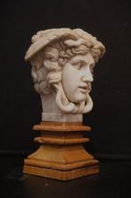 sculptuur, Medusa Rondanini - 82 cm - witte marmer, Antiek en Kunst, Antiek | Keramiek en Aardewerk