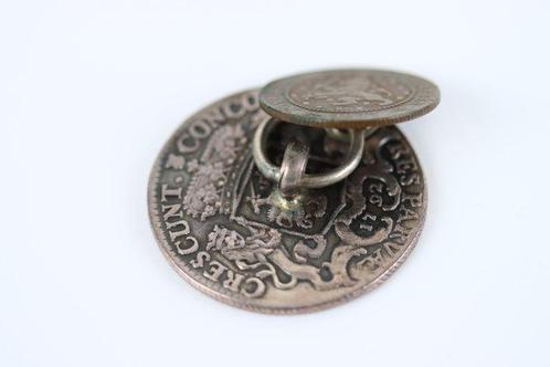 Nederland. Manchetknoop met 1792 Dukaton of Zilveren Rijder/, Postzegels en Munten, Munten | Nederland