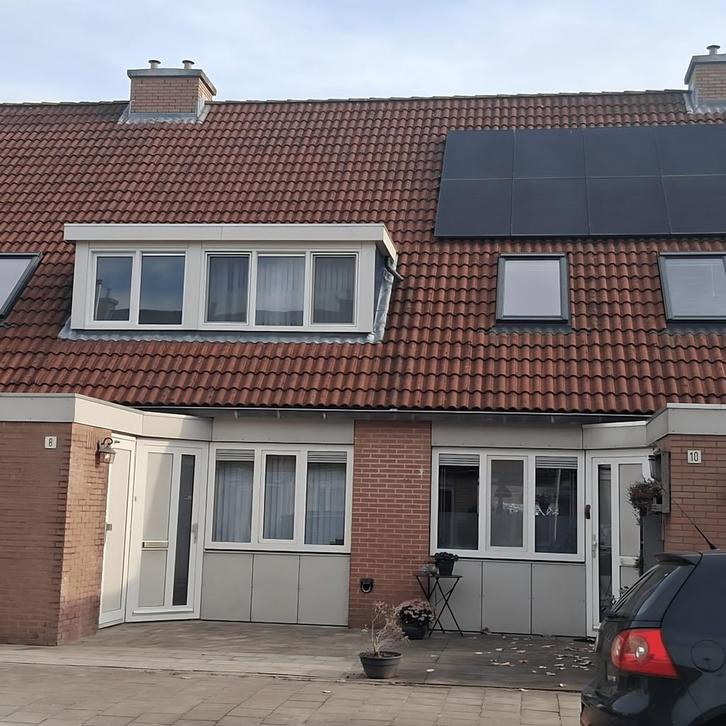 Eengezinswoning met tuin, gemeubileerd en parkeergelegenheid, Huizen en Kamers, Huizen te koop