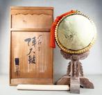 Taiko - Very rare Japanese drum decorated with gold leaf -, Antiek en Kunst