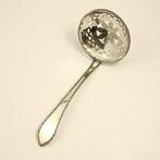 Antieke (1768) HANDWERK natfruitlepel/suikerstrooilepel -, Antiek en Kunst
