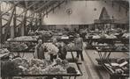 AALSMEER - Interieur van een zaal der veiling Bloemenlust, Verzamelen, Ansichtkaarten | Nederland, Verzenden, Gelopen