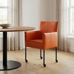 Leren eetkamerstoel Desire - Toledo Orange (oranje) - Poten, Huis en Inrichting, Ophalen of Verzenden, Nieuw, Leer, Bohemian, Industrieel, Modern, Scandinavisch