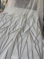 Kostbaar gordijnstof, Franse getekende en afgezoomde tule