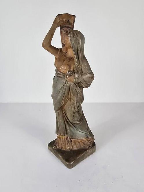 Beeld, Dame met kruik op schouders - 27 cm - Keramiek, Antiek en Kunst, Antiek | Keramiek en Aardewerk
