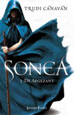 De afgezant / Sonea / 1 9789024548903 Trudi Canavan, Boeken, Verzenden, Gelezen, Trudi Canavan