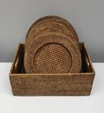 Eetservies - Rattan - Acht onderborden en krat, Antiek en Kunst