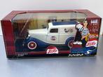 Solido 1:18 - Model bestelwagen - Ford V8 Panel truck Pepsi, Nieuw