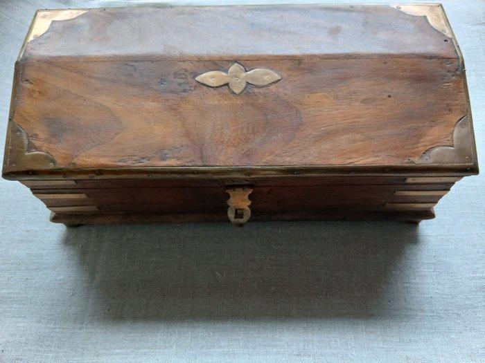 Kist - Hout, Messing - transmissie, Antiek en Kunst, Antiek | Overige Antiek