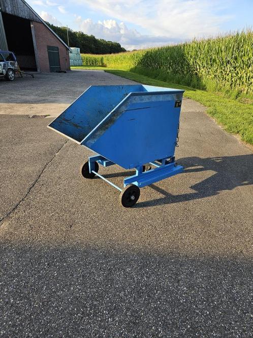 Kiepbak kantelbak spanenbak heftruck 400 liter, Zakelijke goederen, Machines en Bouw | Heftrucks en Intern transport, Voorzetapparatuur