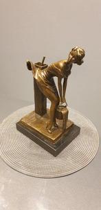 M Nick - Beeld, Bronze sculpture. Sexi woman at water