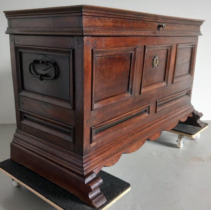 Kist - Eik - Bezorging mogelijk, Antiek en Kunst, Antiek | Overige Antiek