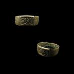 Post-middeleeuws Brons Ring met initialen A.B. - 17 mm, Sieraden, Tassen en Uiterlijk, Antieke sieraden