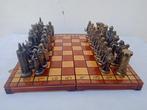 Schaaktafel (2) - Hout en metaal