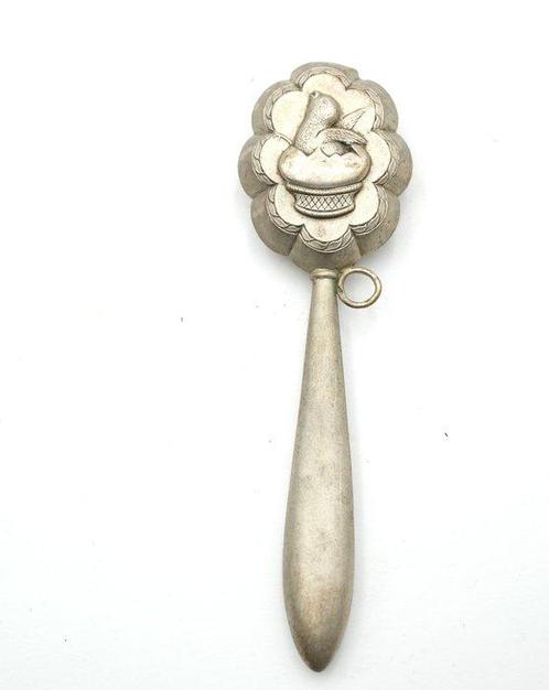 Figuur - A chick coming out of an egg - .833 zilver, Antiek en Kunst, Antiek | Goud en Zilver