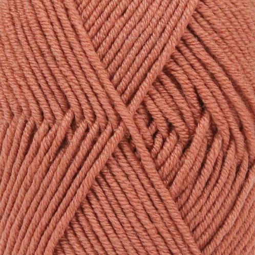DROPS Merino Extra Fine Uni Colour - 42 ceder - Wol Garen, Hobby en Vrije tijd, Breien en Haken, Ophalen of Verzenden