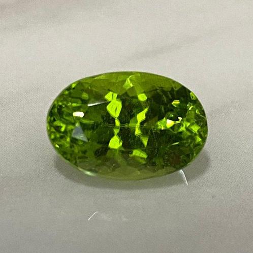 Zonder Minimumprijs Groen Olivijn  - 4.57 ct - nternational, Sieraden, Tassen en Uiterlijk, Edelstenen