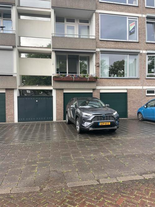 Ruime garagebox Montgomerylaan Eindhoven (5612 BH), Auto diversen, Autostallingen en Garages