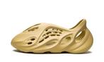 Adidas Yeezy Foam Runner Sulfur - maat 43 (Schoenen), Verzenden, Beige, Nieuw, Sneakers of Gympen