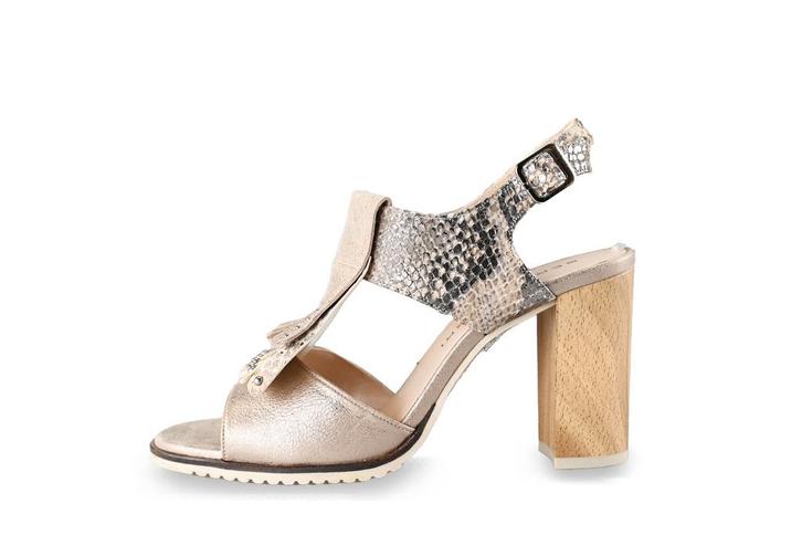 Sergio Turri sandalen in maat 39 Goud | 10% korting, Kleding | Dames, Schoenen, Overige kleuren, Zo goed als nieuw, Sandalen of Muiltjes