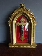 Antiek Crucifix - Legering - 1850-1900 - Gipsen Frame Met