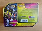 2019 Pokémon Tag Team Lucario & Melmetal tin - 1 Box, Hobby en Vrije tijd, Verzamelkaartspellen | Pokémon, Nieuw