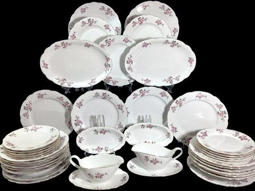 Seltmann Bavaria - Tafelservies voor 12 (44) - Goud,, Antiek en Kunst, Antiek | Meubels | Tafels