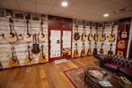 Martin en Taylor XXL Showroom, Muziek en Instrumenten, Snaarinstrumenten | Gitaren | Akoestisch, Nieuw