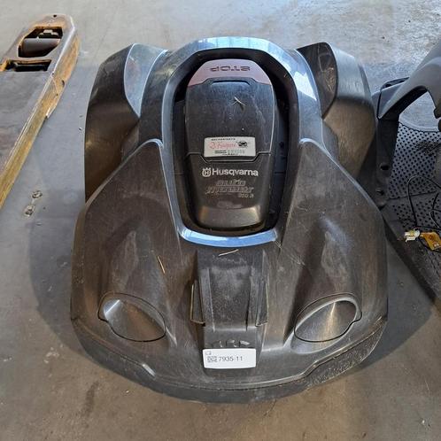 Robotmaaier, Husqvarna, 330X, 2014, Tuin en Terras, Robotmaaiers
